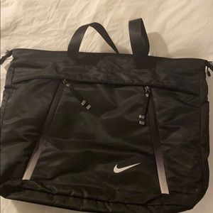 NIKE GYM BAG